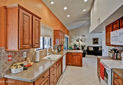 18803 Suncrest Ct, Sun City, AZ 85375-5260
