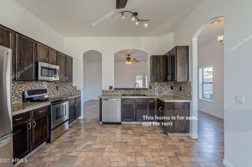 930 Silverado St, Gilbert, AZ 85296-3552