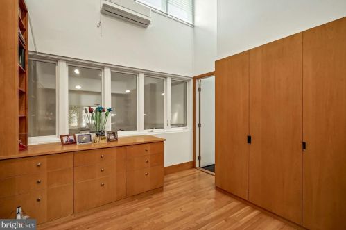 2810 Battery Pl, Washington DC  20016-3439 exterior