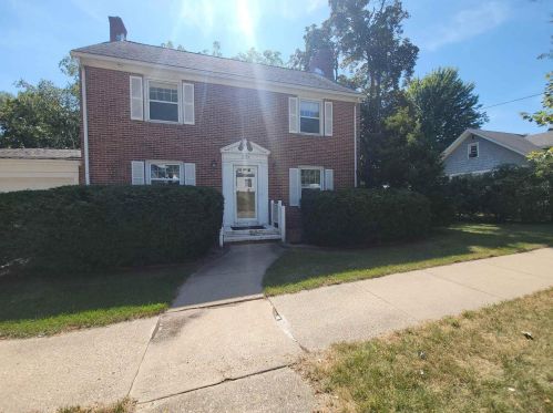 320 Edgewater St, Portage, WI 53901-2216