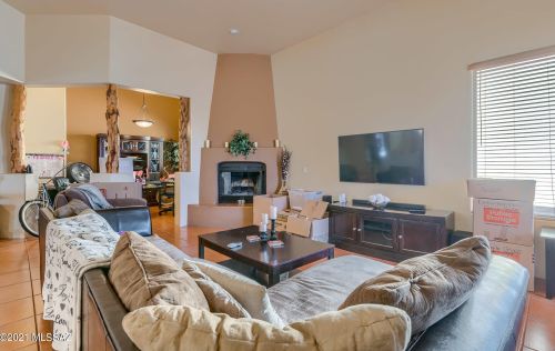 3281 Lakeside Vw Dr, Tucson AZ 85730-2736 exterior