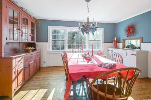 34 Twin Cedar Ln, Northport NY  11768-2232 exterior