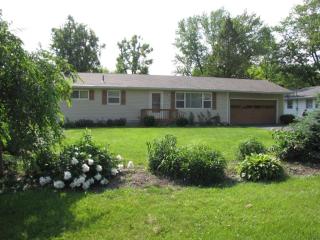 51 Troy Rd, Delaware, OH 43015-1536
