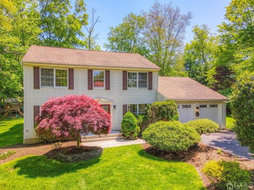 3 Perrine Ct, East Brunswick, NJ 08816-2660