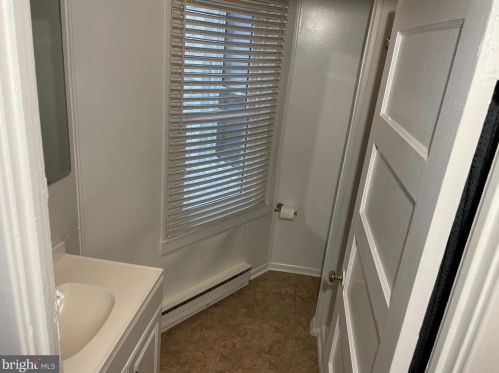 318 Center St, Kennett Sq PA  19348-3248 exterior