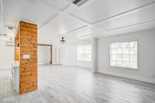 208 43 Ter, Cape Coral FL  33904-8425 exterior