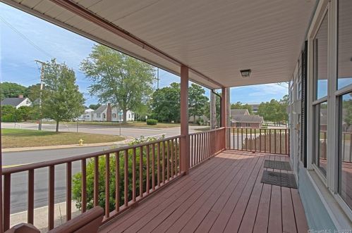 381 Benham Rd, Groton, CT 06340-5131