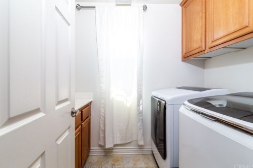27404 Lock Haven Ct, Temecula CA  92591-4423 exterior