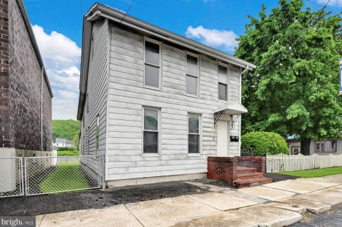 331 2nd St, Arnots Addition PA  17970-1033 exterior