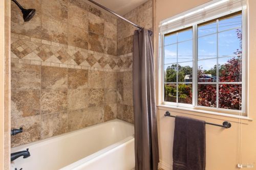 940 24 St, Lakeport CA  95453-3013 exterior
