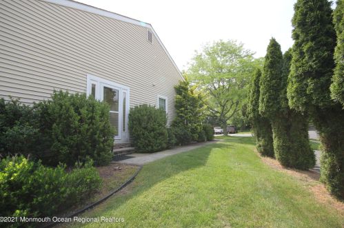 1 Redwood Dr, Tinton Falls NJ  07712-8711 exterior