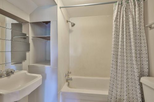 304 Sycamore St, New Haven OH  45030-1133 exterior