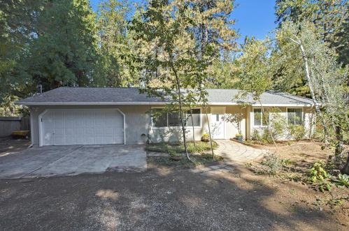 13544 Peardale Rd, Grass Valley, CA 95945-9075
