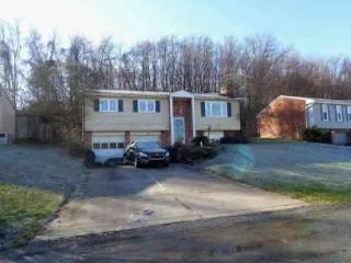 308 Grouse Dr, Elizabeth, PA 15037-2316