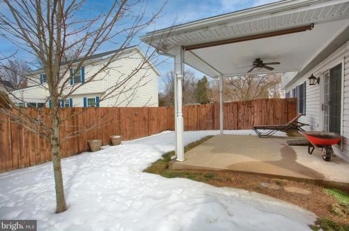 6550 Baywood Dr, Harrisburg PA 17111-6894 exterior