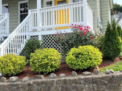 167 Robbins St, Waterbury, CT 06708-2636