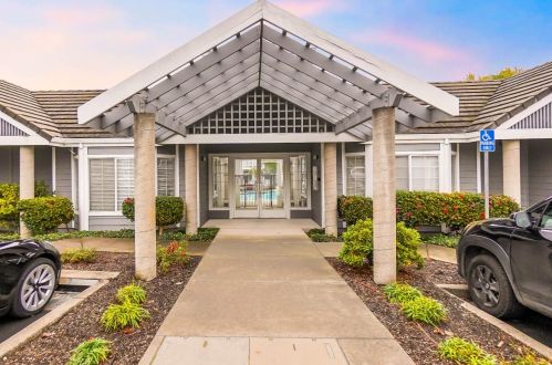 709 Waterford Pl, Pinole, CA 94564-2669