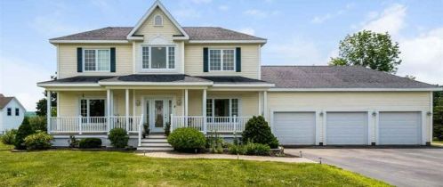 4 Summit Dr, Belmont, NH 03220-3547