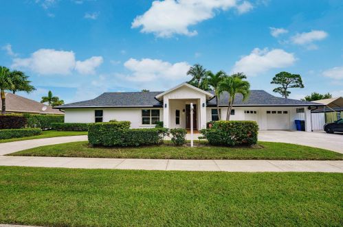 920 Briarwood Dr, West Palm Beach, FL 33415-1377