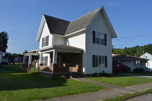 120 Stevenson St, Westfield, PA 16950-1518