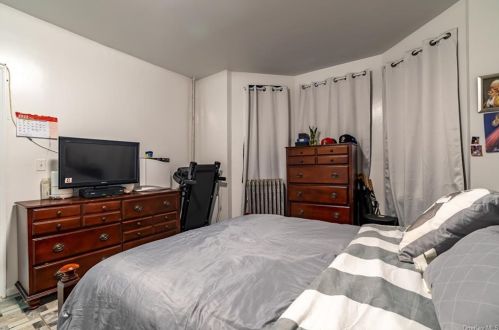 312 169th St, Bronx NY  10452-7701 exterior