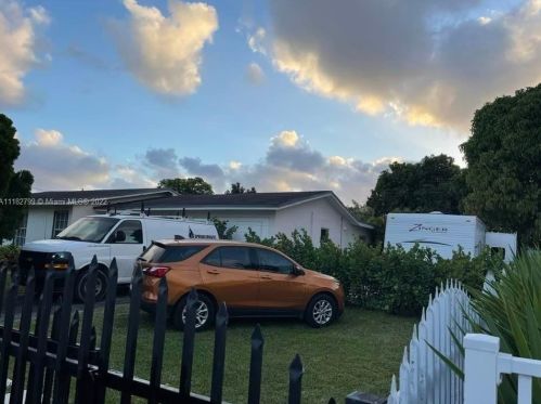 2440 6 Ct, Hialeah FL  33012-3820 exterior