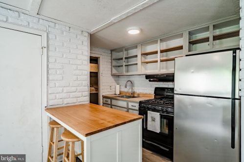 1423 Simpson St, Boothwyn PA  19061-4334 exterior