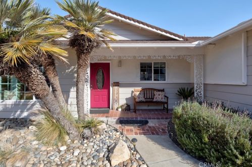 988 Magnolia Dr, Pismo Beach, CA 93420-4233