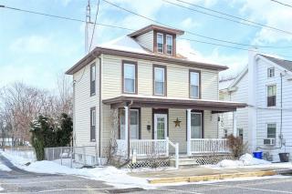 19 Washington St, Lees Cross Roads, PA 17257-1420