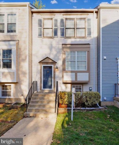 2444 Ridgehampton Ct, Herndon, VA 20191-2826