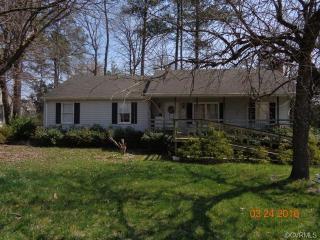 8162 J David Ln, Mechanicsville, VA 23111-4667