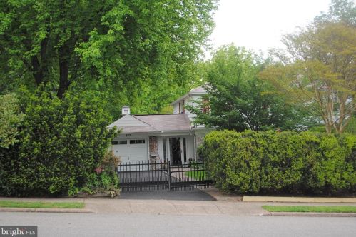 8201 Frst Hl Dr, Melrose Park PA  19027-1520 exterior