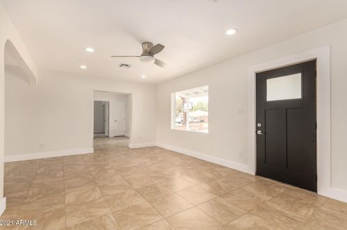 6847 11th St, Phoenix AZ  85014-1030 exterior