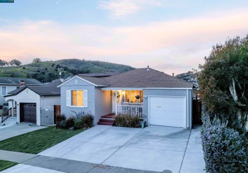 121 Drake Ave, South San Francisco, CA 94080-1621