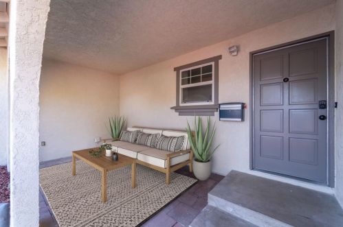 3005 Pembroke Dr, Modesto, CA 95350-0305