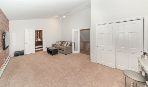 168 Connetquot Rd, Oakdale NY  11769-2118 exterior