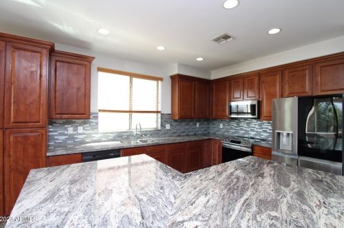 6033 30th Dr, Phoenix AZ  85041-6208 exterior