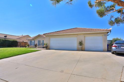 12474 Durango Pl, Victorville, CA 92392-8081