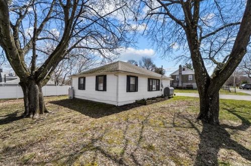 4 Vin Rose Ln, Marlborough NY  12542-5627 exterior