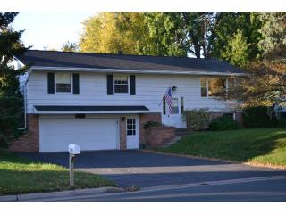 1310 Laurel Ave, Hudson WI  54016-1905 exterior