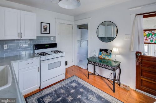 301 Summit Ave, Wilmington DE  19804-1725 exterior