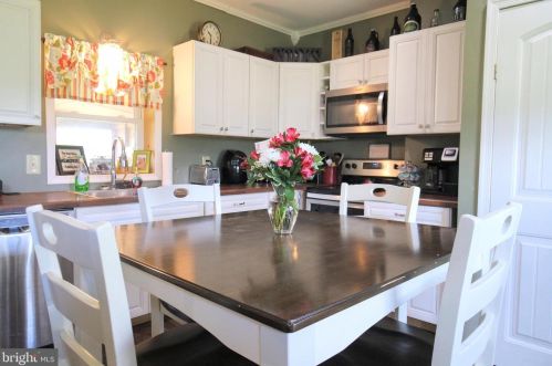 465 Readus Rd, Edinburg VA  22824-2917 exterior