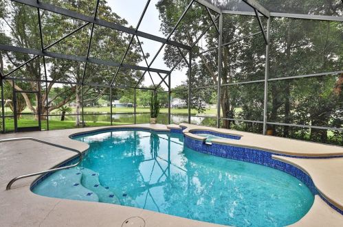 2107 Wekiwa Oaks Dr, Apopka, FL 32703-3401