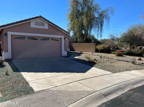 6621 Whispering Wind Dr, Glendale, AZ 85310-3464