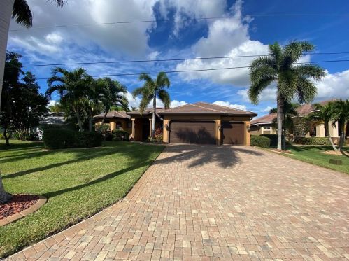 1807 54th St, Cape Coral, FL 33914-7612