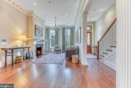804 Capitol St, Washington, DC 20003-1373