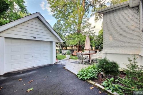 224 Madison Ave, Dumont NJ  07628-2538 exterior