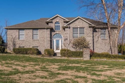 121 Tremont Dr, Berea, KY 40403-9551
