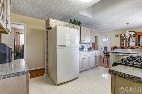 2811 Maple Ave, South Plainfield, NJ 07080-5455