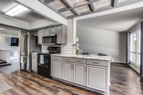 1001 Meadow View Cir, Richardson TX  75080-2932 exterior